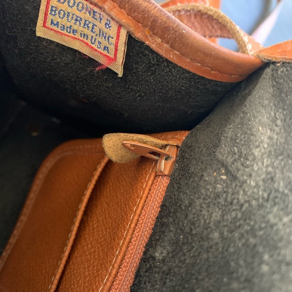 Dooney & Bourke All Weather Leather Vintage Crossbody Purse - Picture 11 of 12